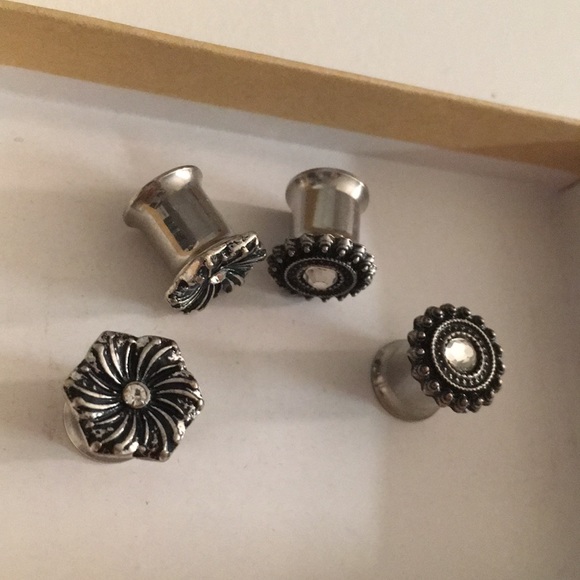 Gauges - Picture 3 of 4